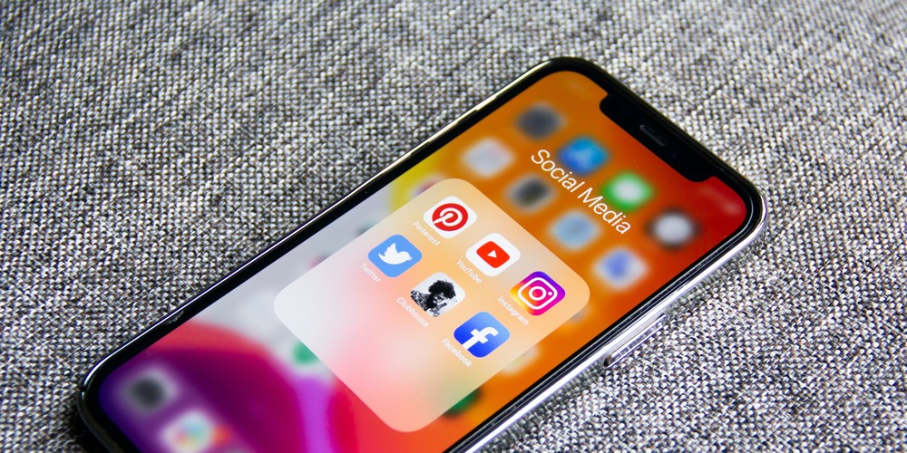 Present a call to action for social media marketing