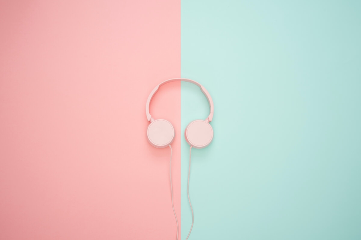 Story Listening: 2 Methods of Listening For Stories Within Your Organization