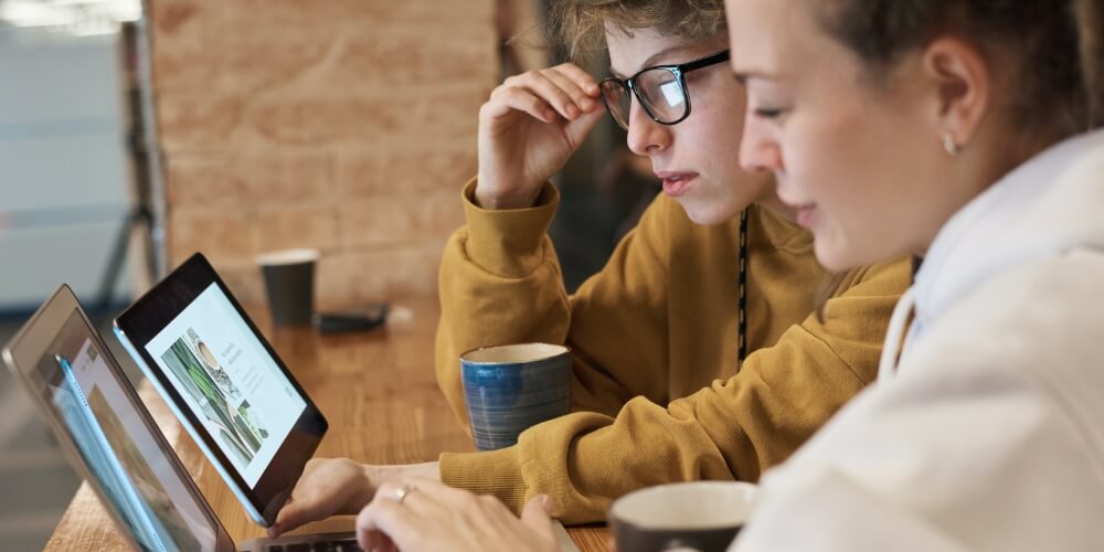 Major gift fundraising: Delight donors with reports and feedback