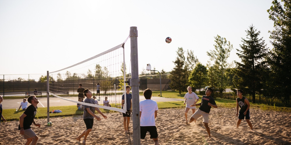 College fundraising ideas - volleyball tournament
