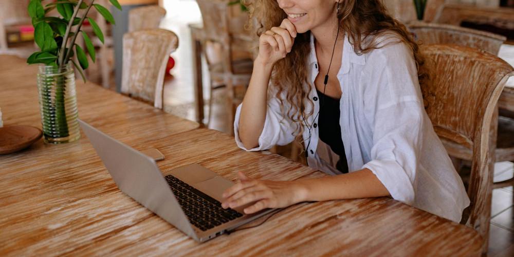 Communication strategies that keep donors engaged and invested